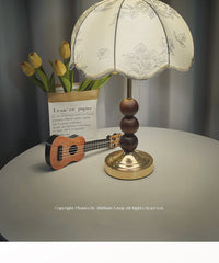 Traditional Floral Scalloped Shade Table Lamp with Pull Chain